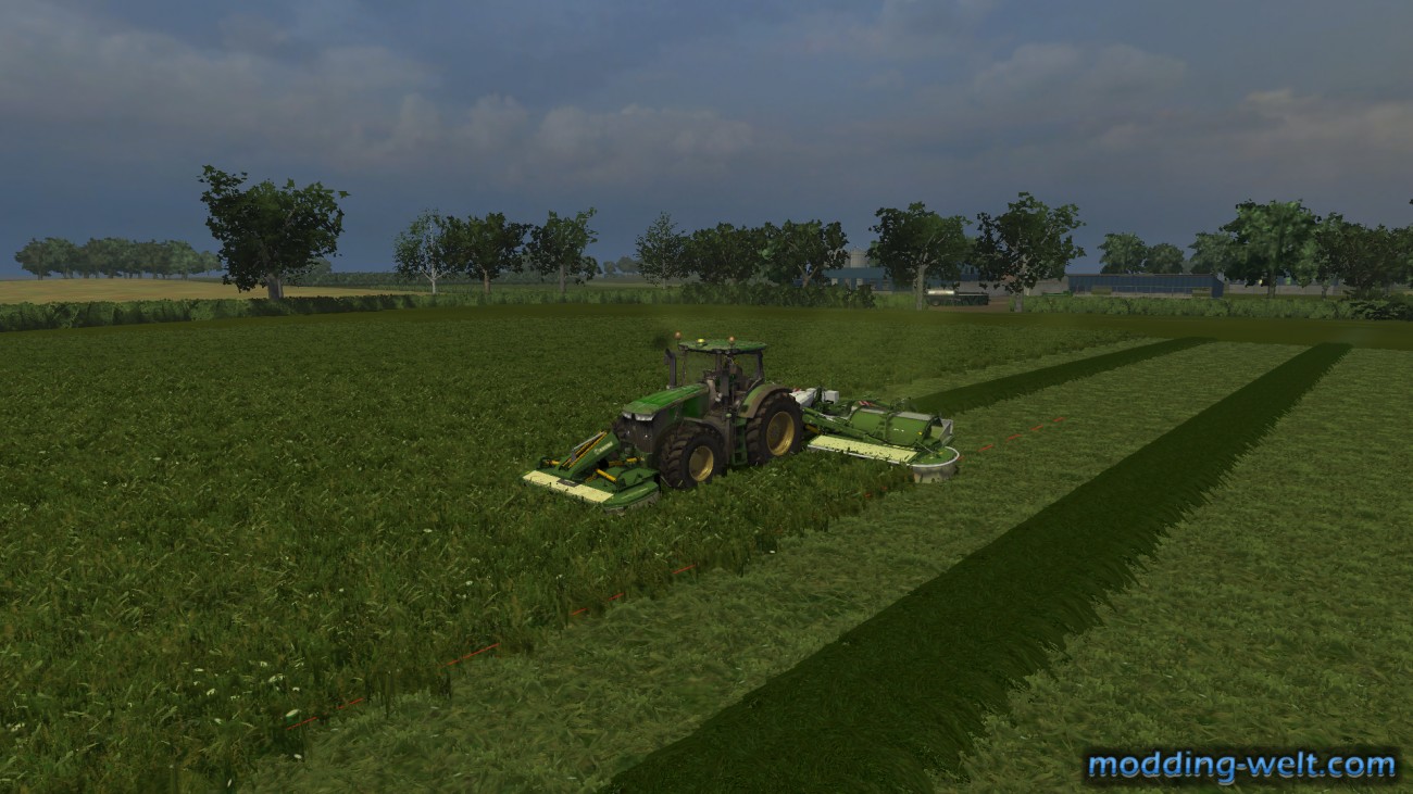 John Deere am mähen