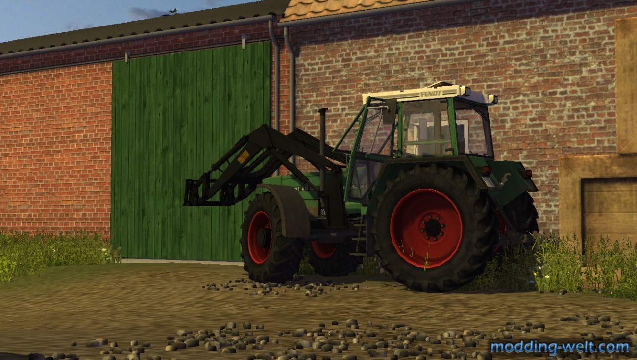 Fendt 611 LSA MR auf dem Hof eingetroffen.