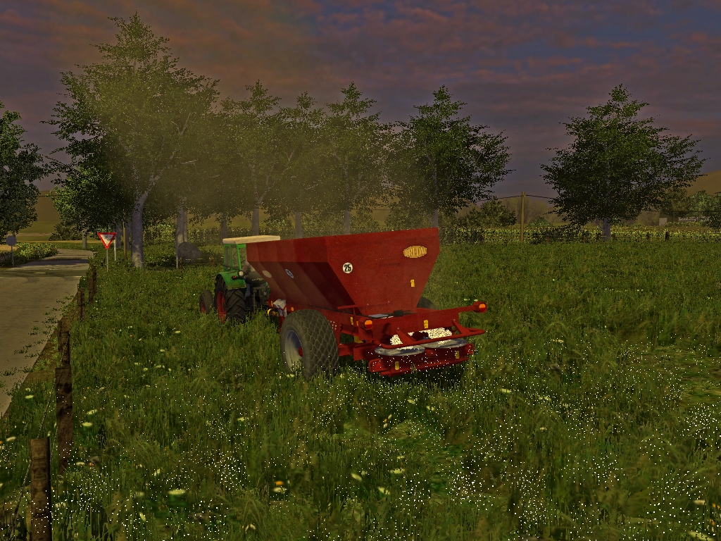 Deutz mit Bredal am Streuen :)