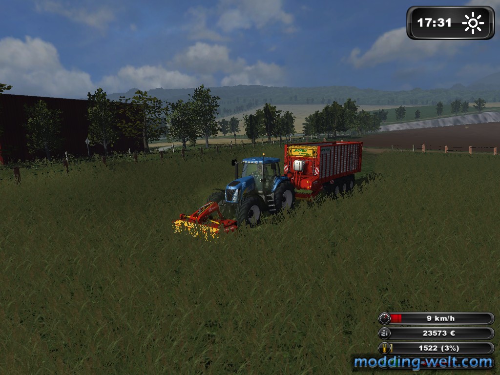 New Holland beim Mähen