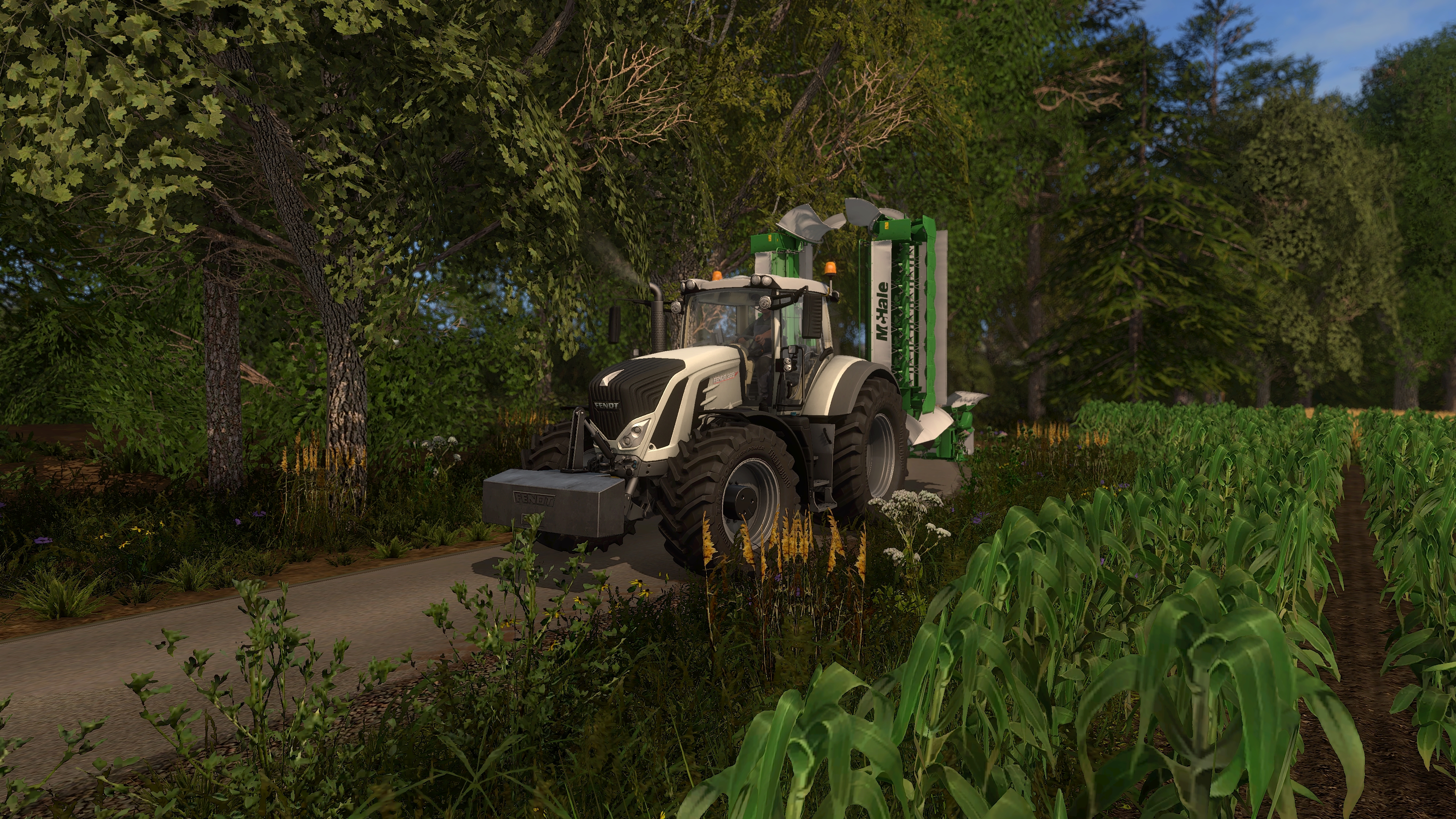 Unterwegs mit einem Fendt 939  White Beauty und einer McHale Mähkombination