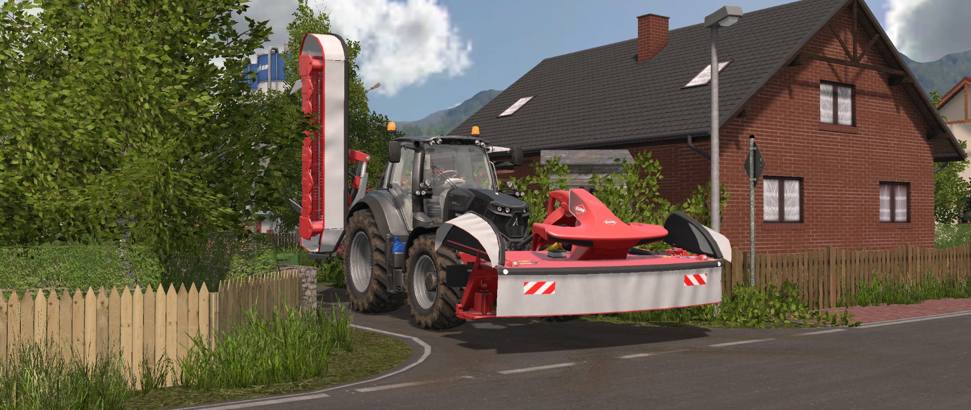 Auf dem Weg zum Mähen mit dem 6215 TTV