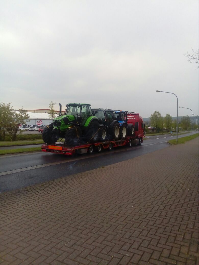 Lecker Maschinen auf der Durchfahrt