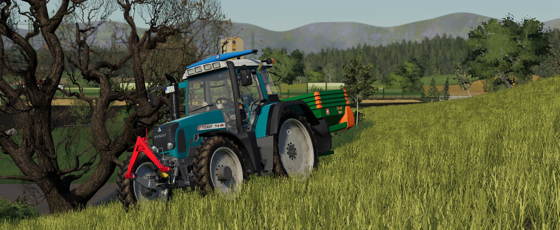 Fendt 714 Vario beim Düngen
