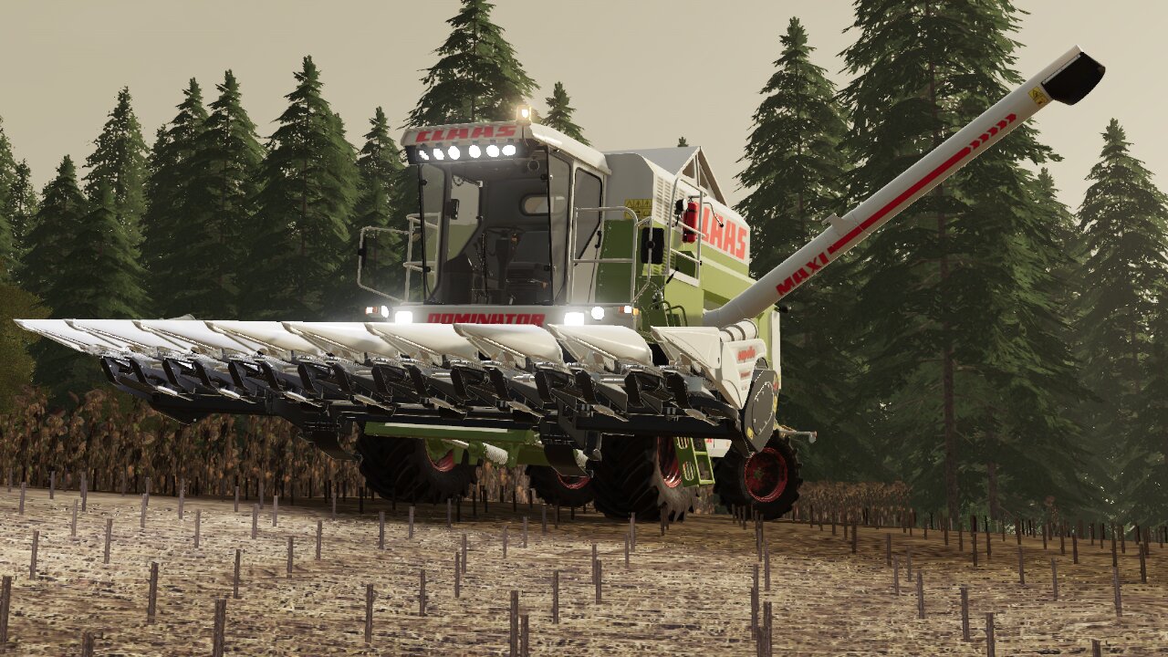 Claas Dominador 108sl MAXI im morgen grauen