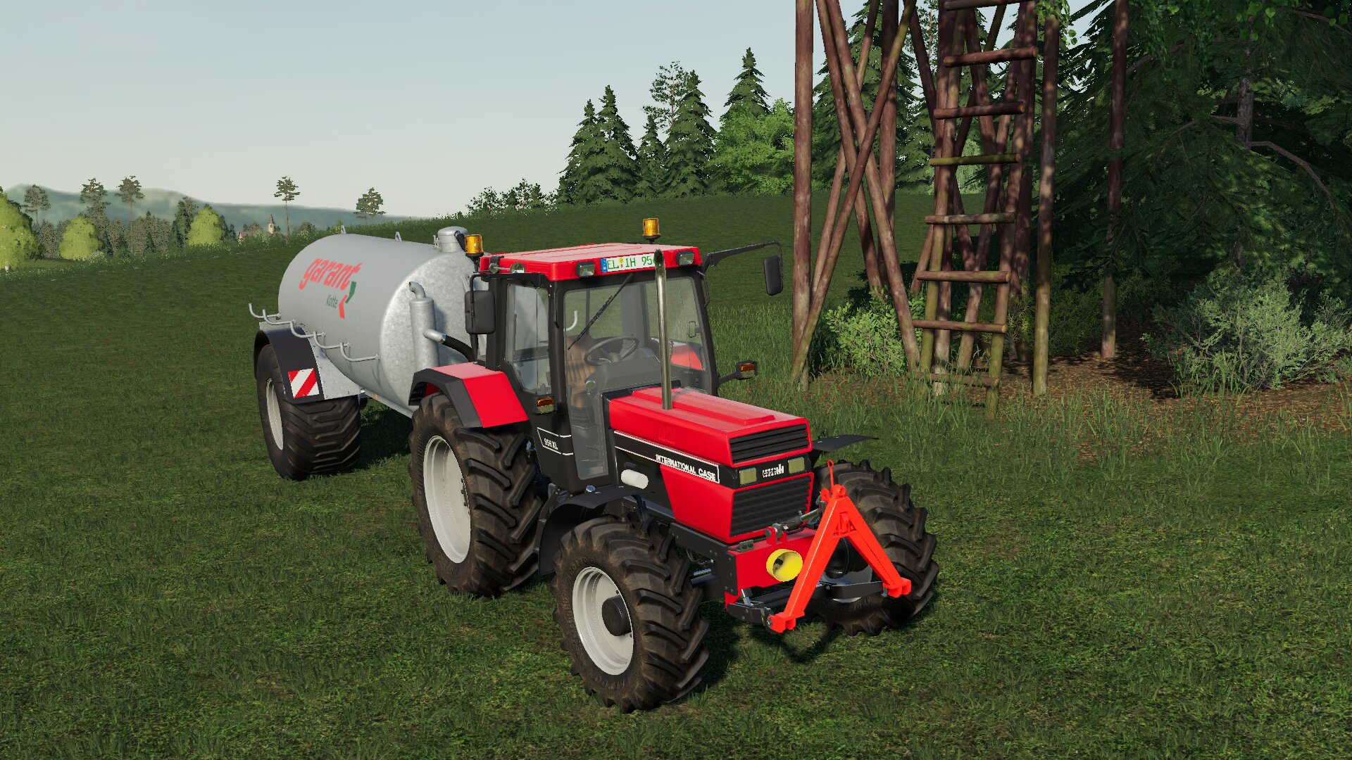 Case IH 956 XL am Güllefahren auf Grünland.