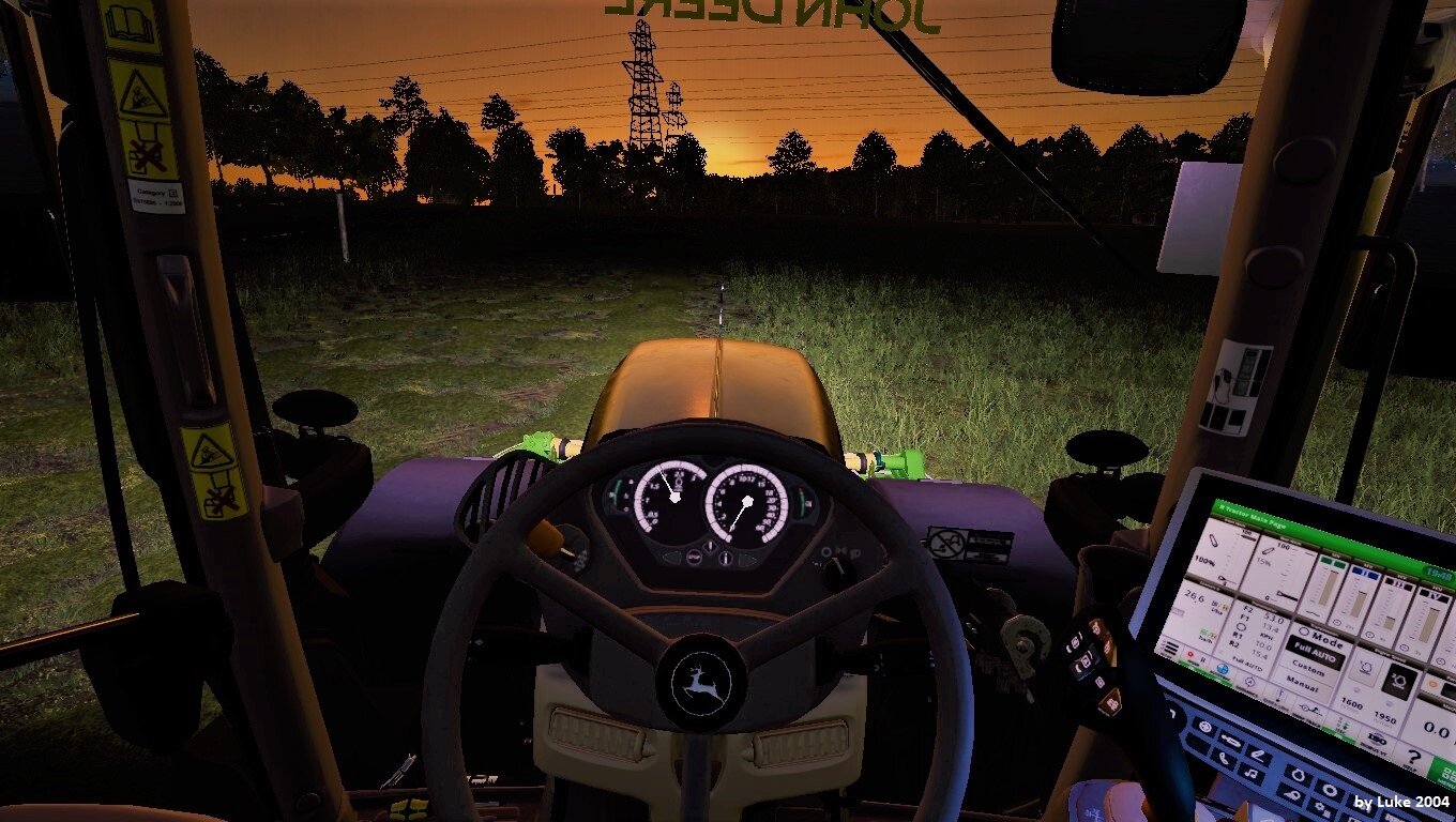 Mit dem John Deere am Gras mähen an einem wunderschönen Abend