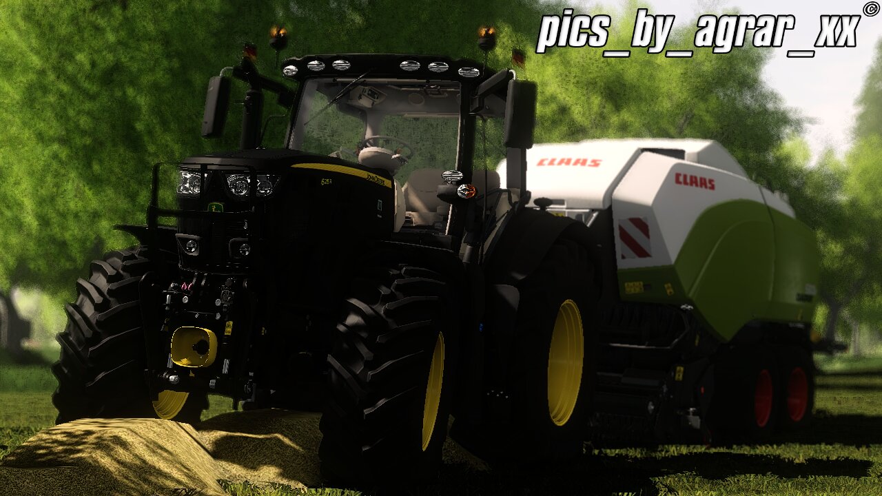 Heu pressen mit dem John Deere 6215R und Claas Quadrant 5300