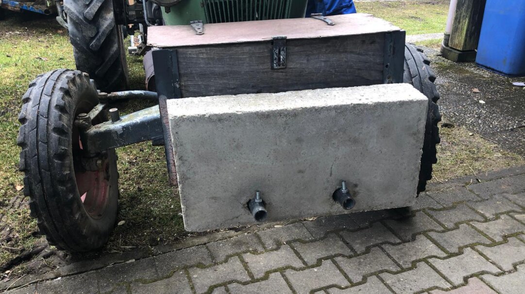 Hab mal ein Gewicht für unseren Fendt Farmer 1z gebastelt
