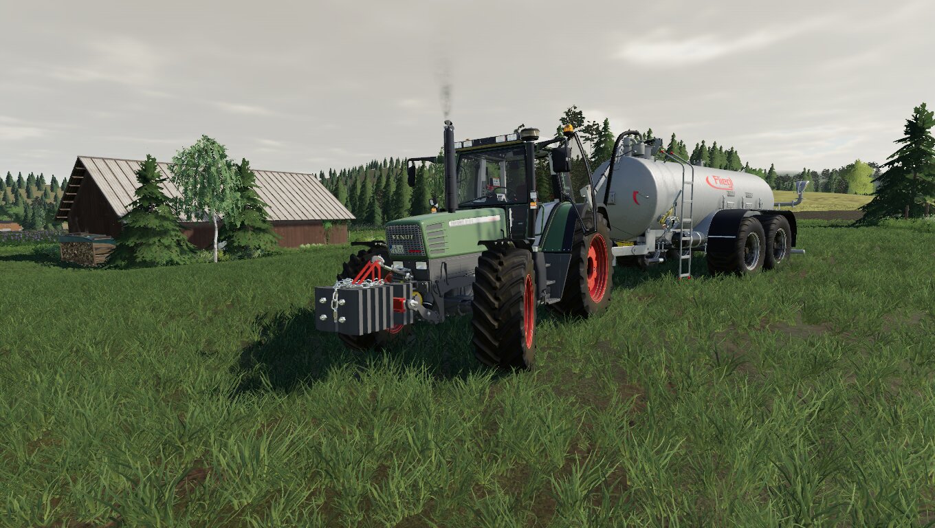Fendt  favorit 514 c beim güllefahren in Ellerbach