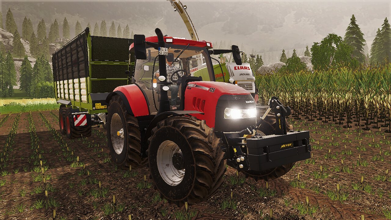 Case IH Maxxum CVX vorm Häckselwagen