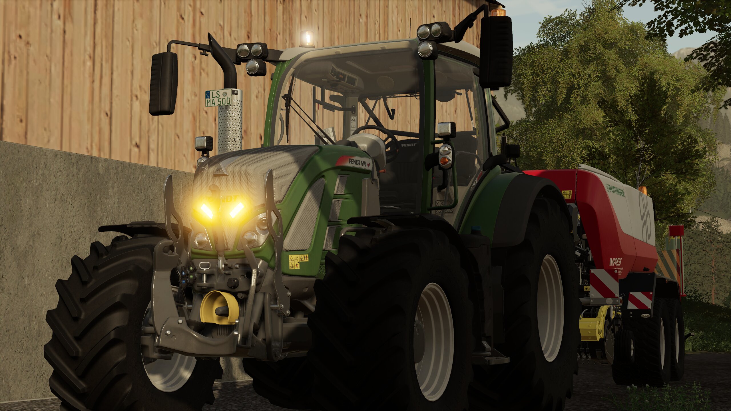 Fendt 516 mit Blitzer