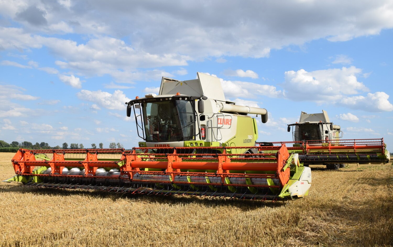 2x Claas Lexion 760