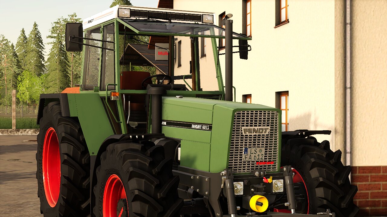 Neuer Traktor in Holz