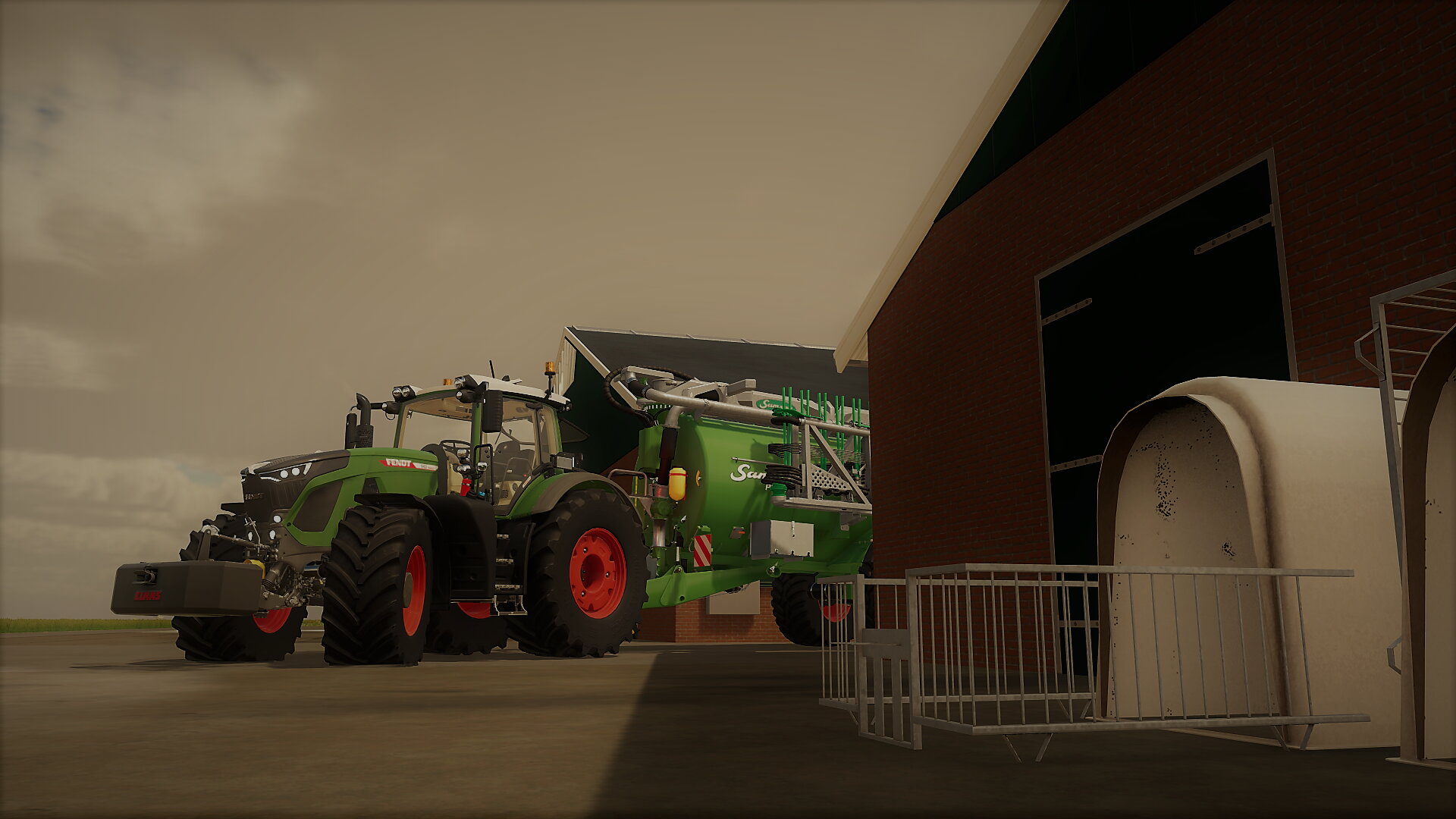 Fendt 942 mit Samson am Güllefahren