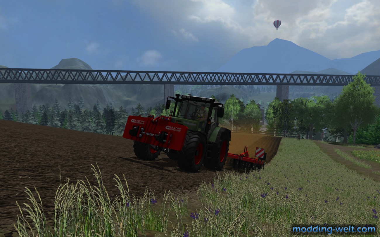 Fendt beim pflügen.png