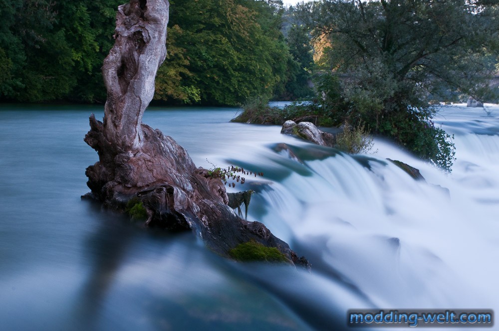 Langzeitbelichtung am Rheinfall