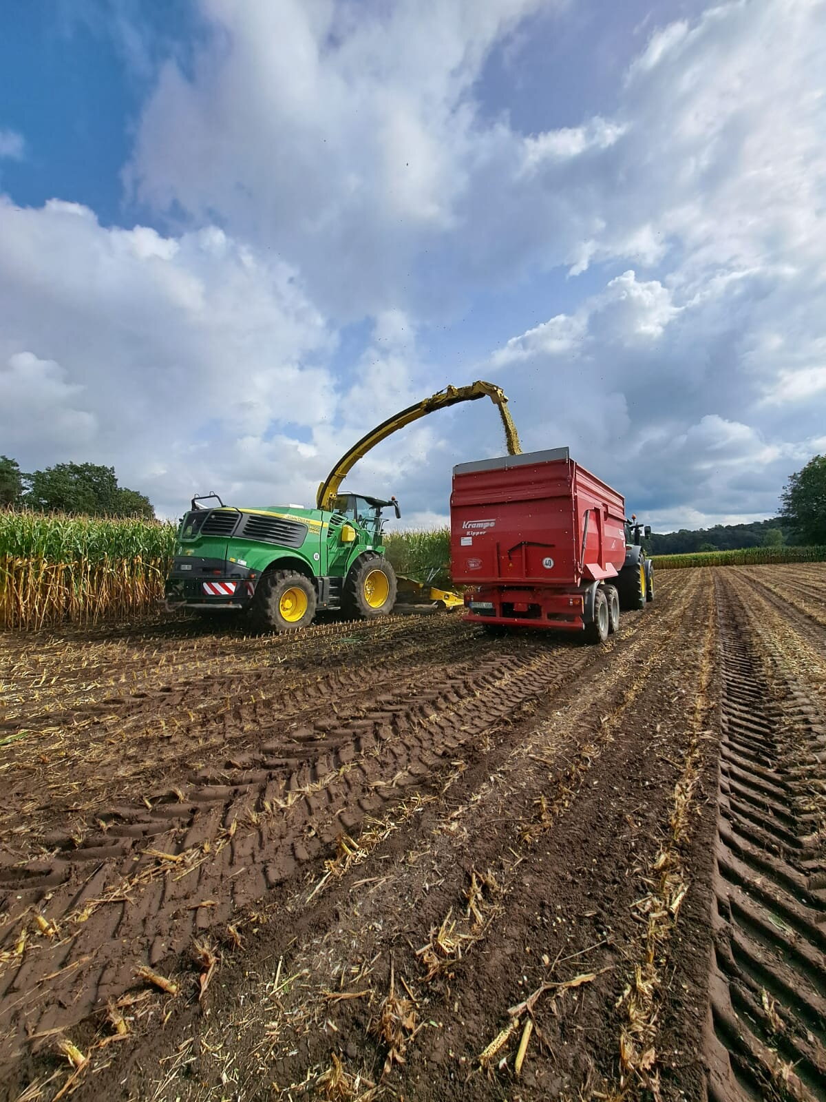 John Deere 9500i beim Maishäckseln