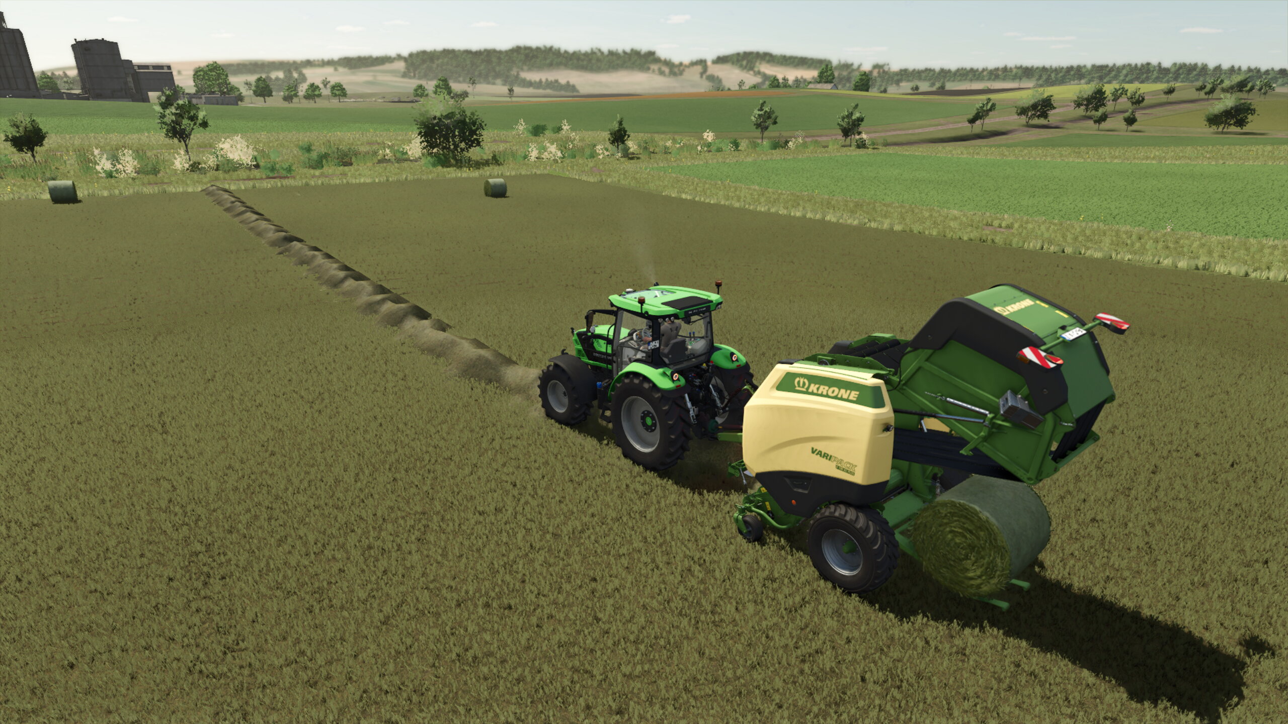LS25 Heuballen pressen in Zielonka