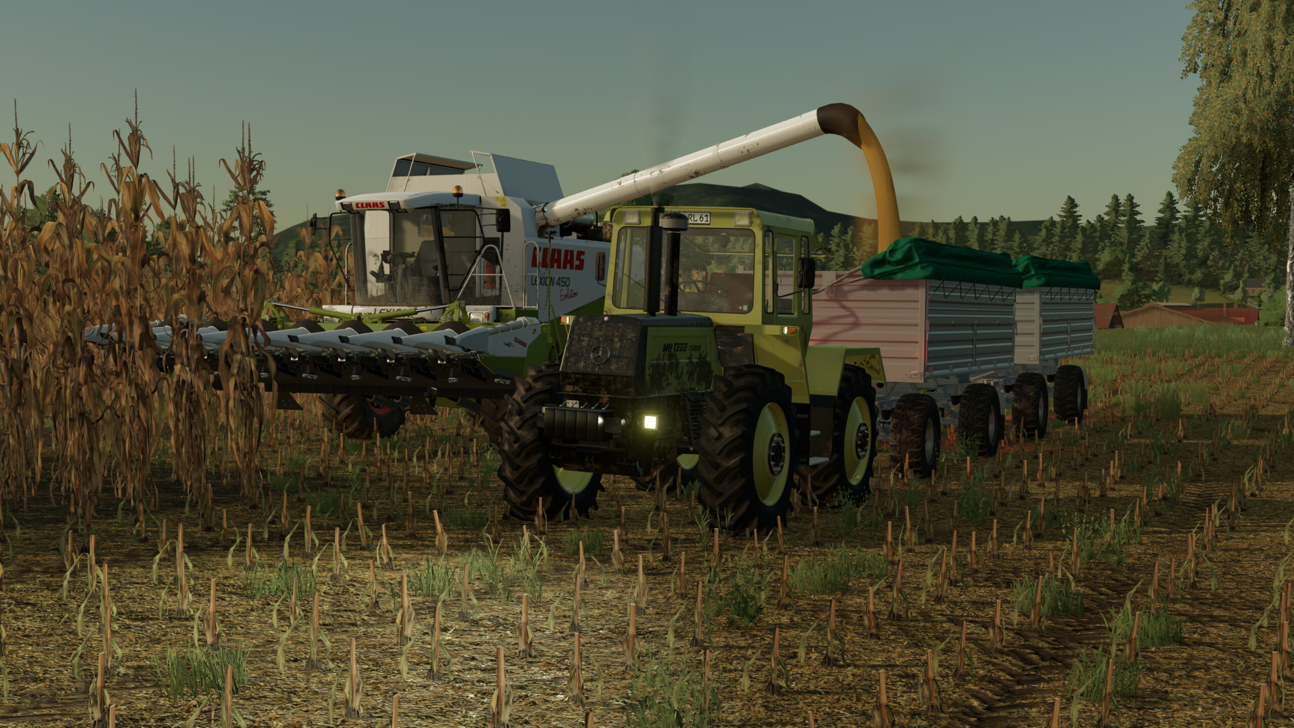 Heute ist der Mais dran da darf der Claas Lexion 450 Evolution und Claas Corio zeigen ob er sein Geld wert war    dabei waren ein MB Trac 1500 mit 2 HW 80 im Schlepptau