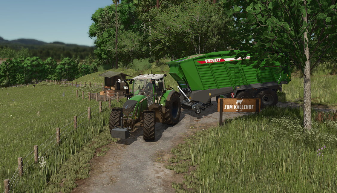 Zum Abladen auf den Hof.