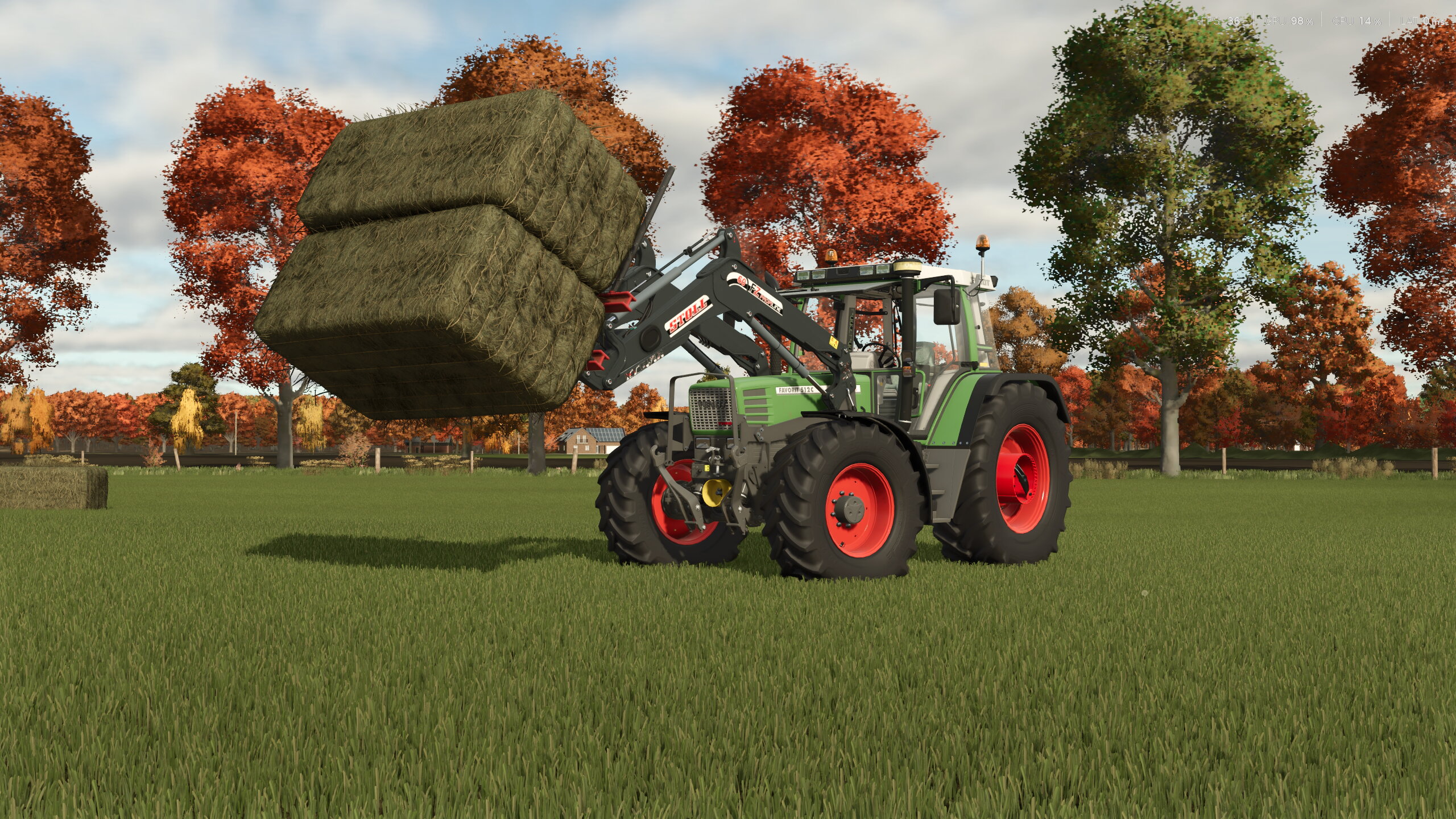 Im Sommer eben die letzten Heu Ballen einfahren