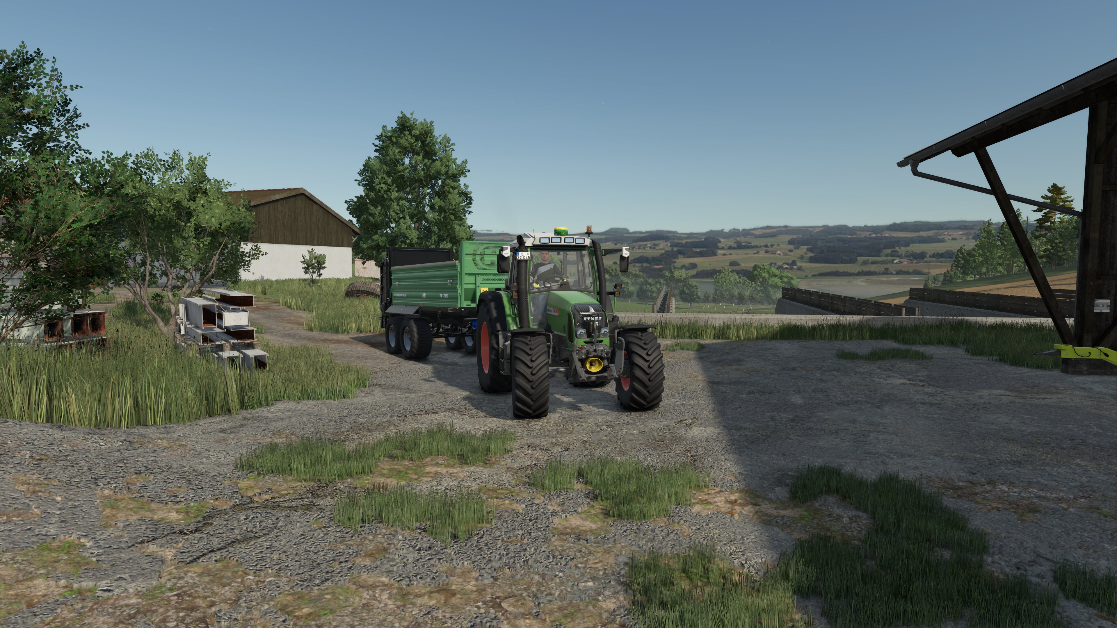 Erst mal den Miststreuer nach Gebersdorf geholt.