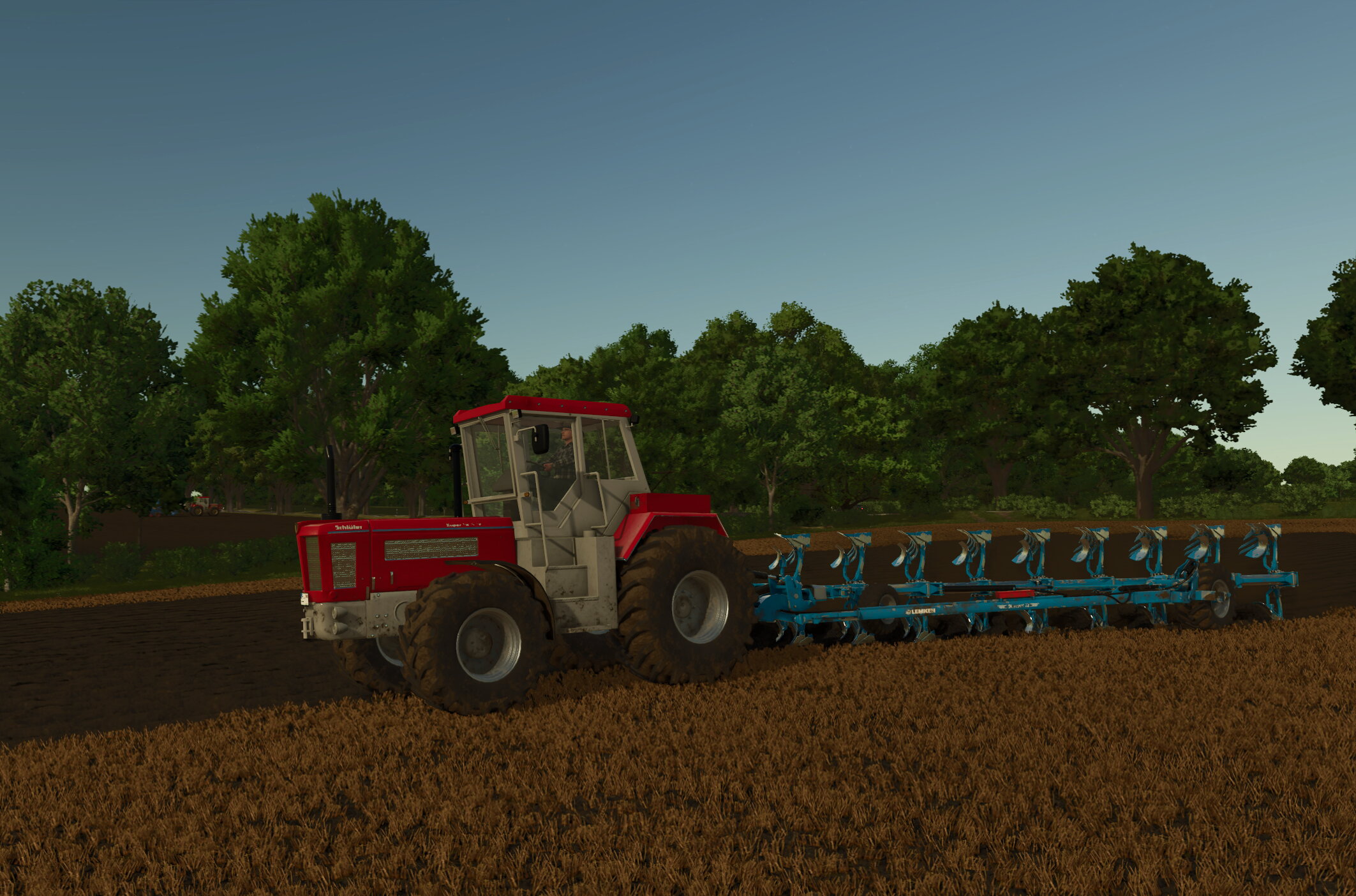 Gut Wahlstorf am Pflügen (mit Werkzeugkiste als Beifahrer)