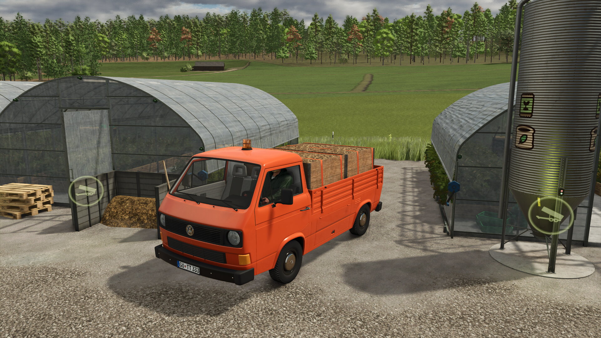 Kartoffelzeit ! Der Transporter, für die schnelle Palettenabfuhr.