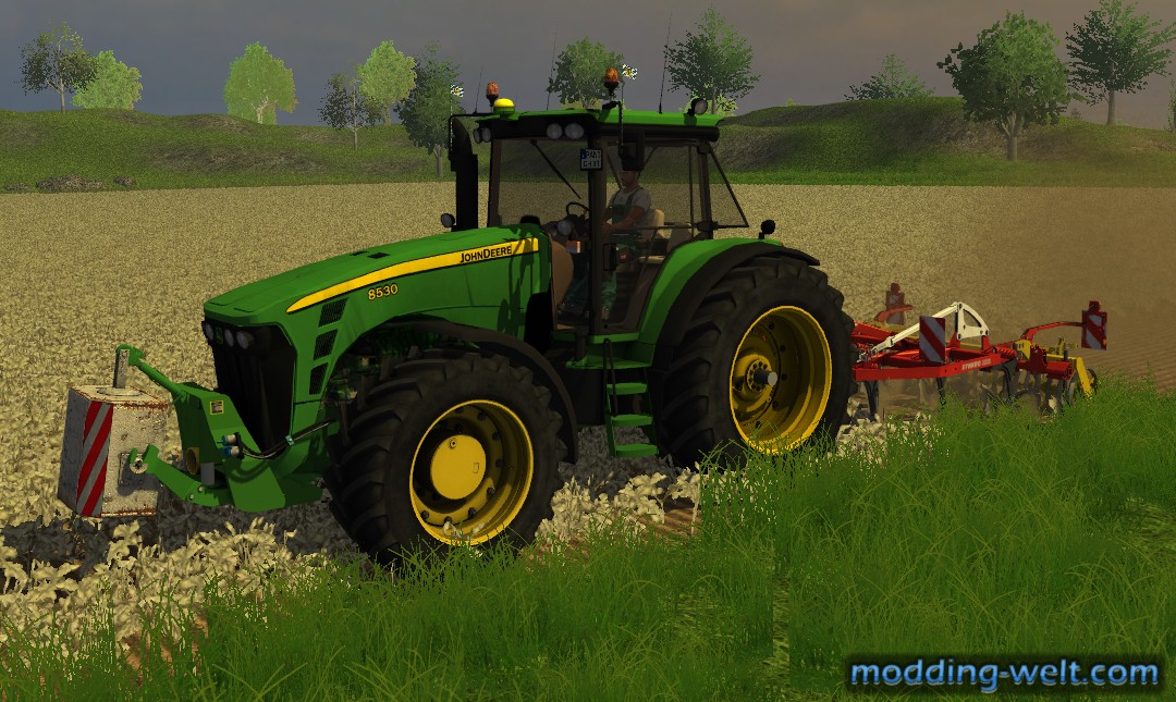 John Deere 8530