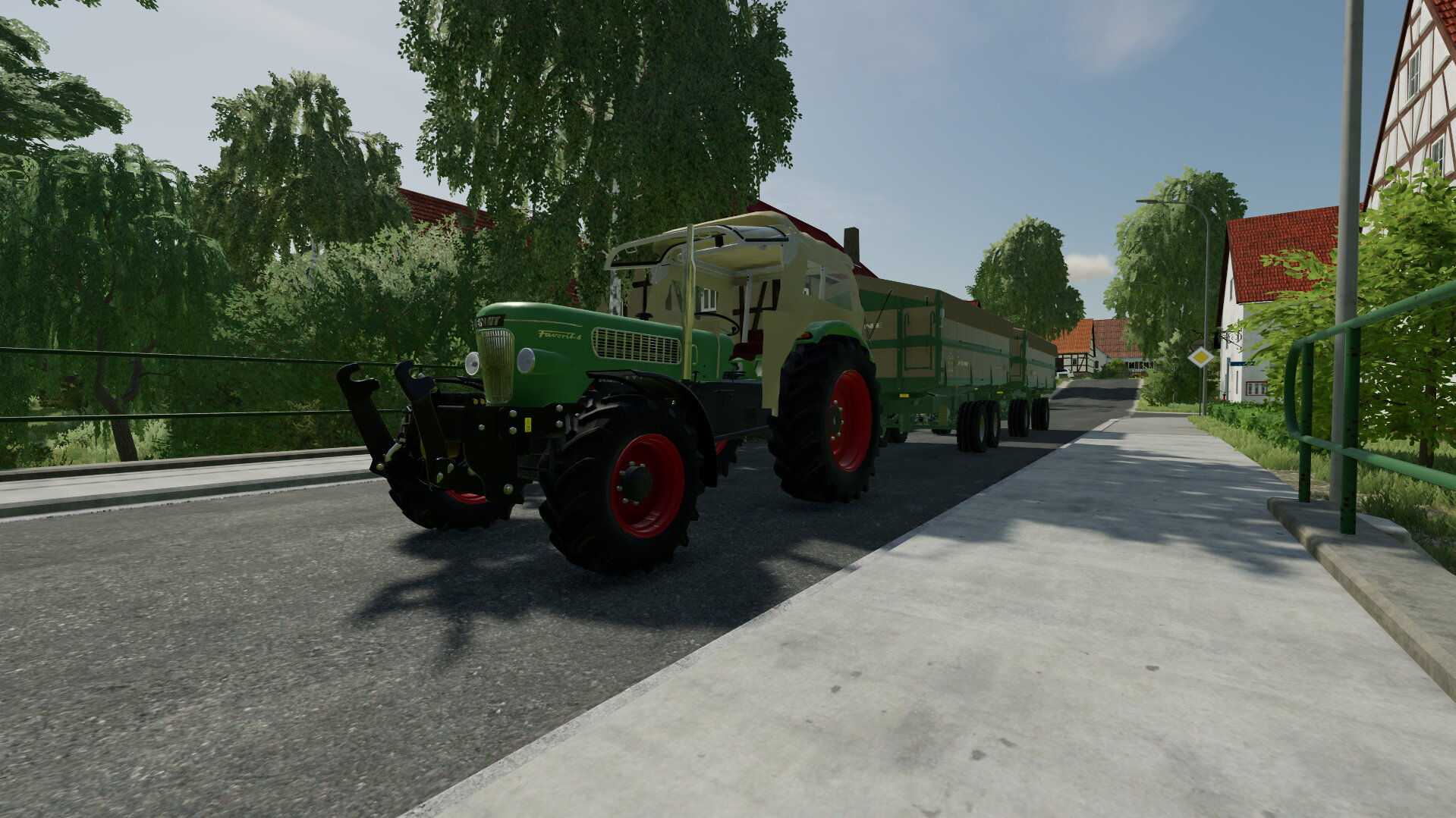 Mit dem Favorit 4 Getreide weg bringen mir Krone Emsland Anhänger