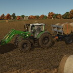 Mit dem 620 bei der Strohbergung.