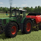 Favorit 818 LSE an der Pöttinger Impress (FS25)