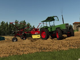 Strohernte in vollem Gange