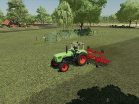 Deutz Fahr 7206 beim Striegeln auf der Lieper MAp