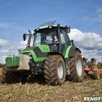 Deutz-Fahr Agrotron 118 mit Kuhn Vierschar Pflug