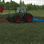 Fendt Favorit 626 LS beim Grubbern