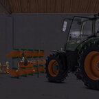 Frisch gewaschener Fendt in der Halle