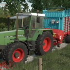 Fendt 615 LS auf der Bergisch Land am Gras fahren